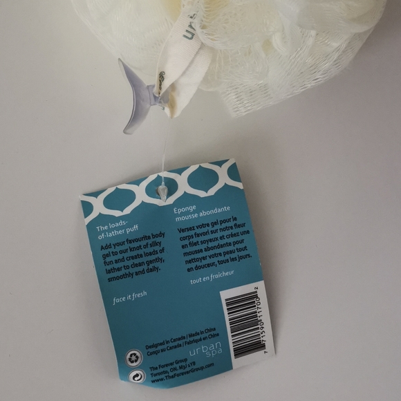 Nwt bath shower sponge - Picture 2 of 2
